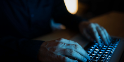 Riavviare o spegnere il PC: ogni quanto farlo e perché (guida completa)